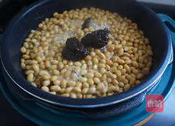 Illustration of making soybeans with soy sauce 7