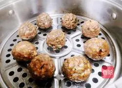 Illustration of how to make brown sugar sophora flower dumplings 7