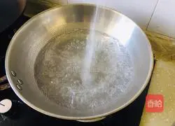 Illustration of how to make golden garlic and kale 2