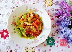 Illustration of how to make three shredded vegetables 6