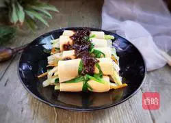 Illustration of how to make plain three silk rolls 17