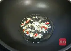 Pearl Mushroom Illustration of how to make braised celery and yuba 4