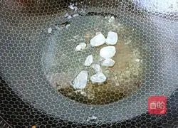 Illustration of how to make braised dried beans 9