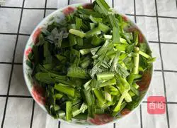 Illustration of how to make stir-fried dried beans with leeks 1