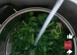 Illustration of how to make spicy spinach with cold flavor 2