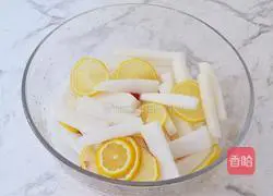 Illustration of how to make spicy and sour white radish 9