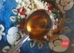 Illustration of how to make cold zucchini shreds 9