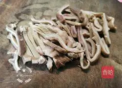 Illustration of how to make cold shredded pork belly 2