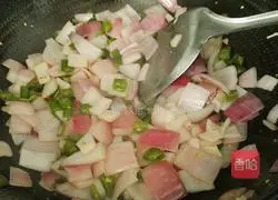 Illustration of how to stir-fry green peppers and onions 8