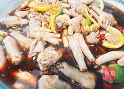 Illustration of how to make spicy and sour lemon chicken feet 14