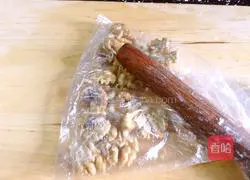 Illustration of how to make camellia oleifera 3