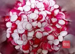 Illustration of how to make lemon pickled cherry radish 4