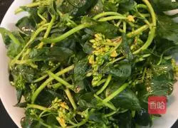 Illustration of how to make steamed rapeseed moss 8