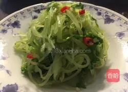 Illustration of how to make cold green bamboo shoots 8