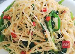 Illustration of how to make cold vermicelli spinach 6