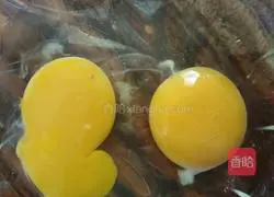 Illustration of how to make scrambled eggs with tomatoes 7