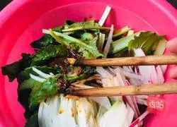 Illustration of how to make Chinese cabbage with sauce 7