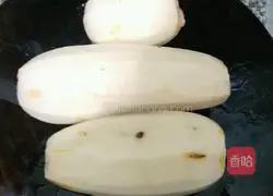 Illustration of how to make stir-fried lotus roots 1