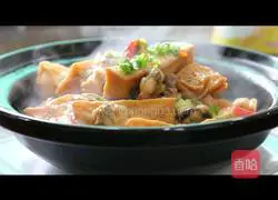 Illustration of how to make eight-treasure tofu in stone pot 10