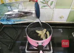 Sliced ​​green onion mixed with eight-legged claws Illustration of how to do it 5