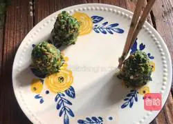 Illustration of how to make purslane and bitter gourd dumplings 10