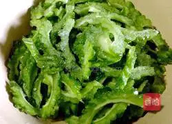 Illustration of how to make sweet and sour bitter melon 5