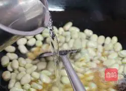 Illustration of how to fry tender peas with spring sprouts 3