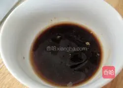 Spicy and spicy Illustration of how to make pot lotus root slices 6