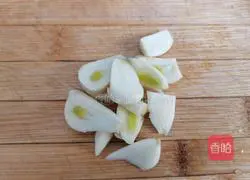 Illustration of how to make stir-fried moss leaves 2