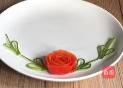 Illustration of how to make fried tomato shreds 6