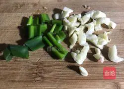 Illustration of how to make Hongshan vegetable moss with vinegar 3