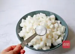 Illustration of how to make Sprite-lime pickled radish 3