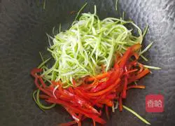 Illustration of how to make melon and red pepper 7