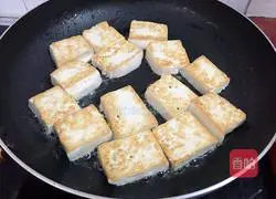 Illustration of how to make sweet and sour crispy tofu 6