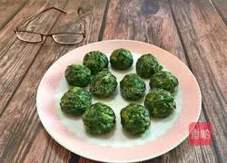 Steamed vegetables: illustration of how to make shepherd's purse dumplings 9