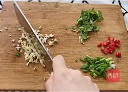 Crispy on the outside and soft on the inside.Instantly beat the roadside stalls ❣️Illustration of how to make caramelized small potatoes 3