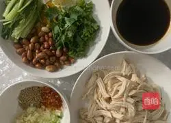 Illustration of how to make lemon shredded chicken shreds 7