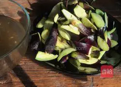 Original green pepper stir-fry Eggplant recipes 4