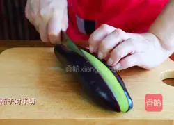 Eggplant is a common dish in home-cooked dishes.Today I will introduce a way to relieve the heat - Illustration of how to mix eggplant strips 1