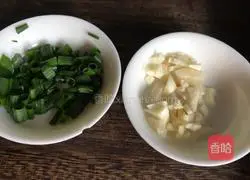 Illustration of how to stir-fry wild rice 4