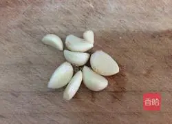 Illustration of how to make cold shredded chicken breast with reduced fat 5