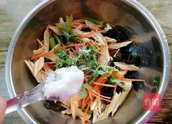 Illustration of how to make cold yuba 11