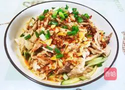 Illustration of how to make shredded chicken legs 1