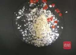 Illustration of how to make super fast 3-minute garlic lettuce recipe 4