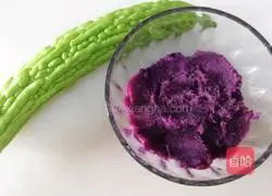 Bitter Melon and Purple Sweet Potato Circles Recipe Illustration 1