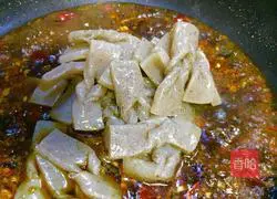 Illustration of how to make spicy and sour konjac flowers with pickled peppers 10