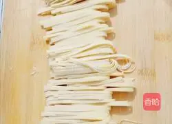 Illustration of how to make cold shredded dried tofu 2