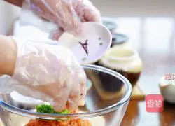 On a hot summer day, irresistible refreshment - Korean spicy shredded radish recipe 12