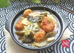 Illustration of how to make kelp and cabbage stewed meatballs 1