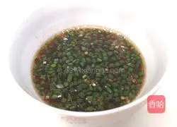 Illustration of how to make cold lotus root 9